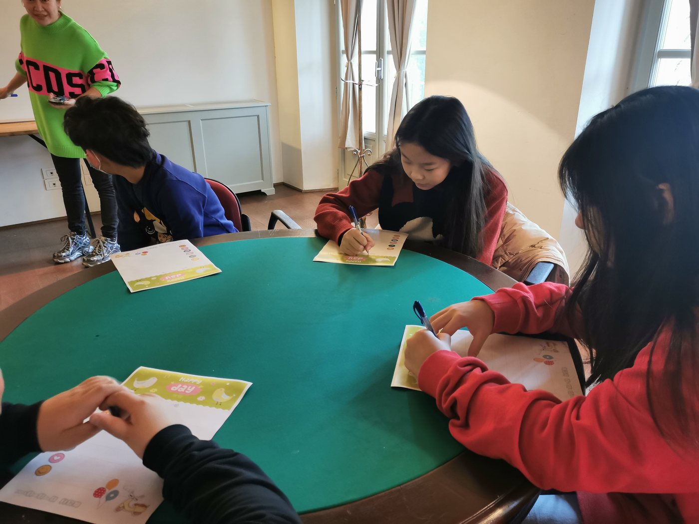 迪途教育课堂任务中的不同学员